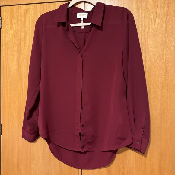 Laundry By Shelli Segal Tops - EUU Laundry long sleeve button down shirt